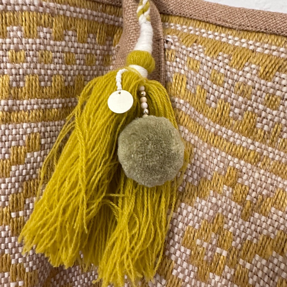 Women 💼 bag , yellow and cream color